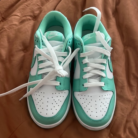 Nike “glow green” low dunks - Picture 3 of 3